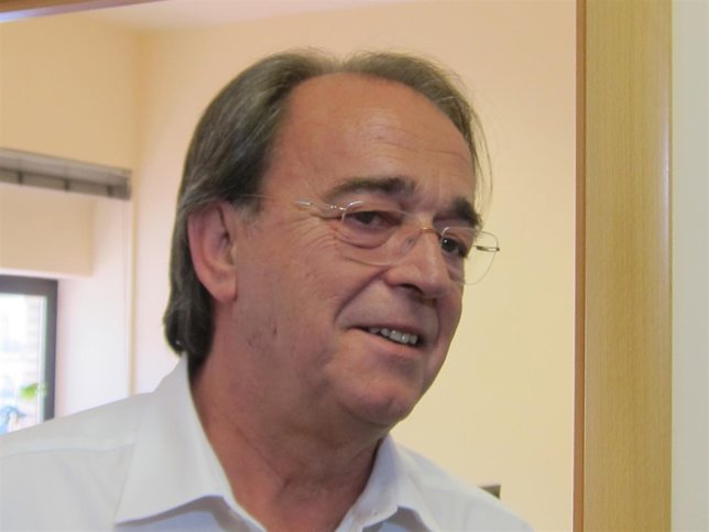 El candidato del PSOE a la Alcaldía de Zaragoza, Carlos Pérez  Anadón