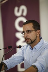 Podemos exige a Díaz "más pruebas" de que actuará contra los desahucios