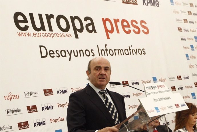 Luis de Guindos en los Desayunos de Europa Press