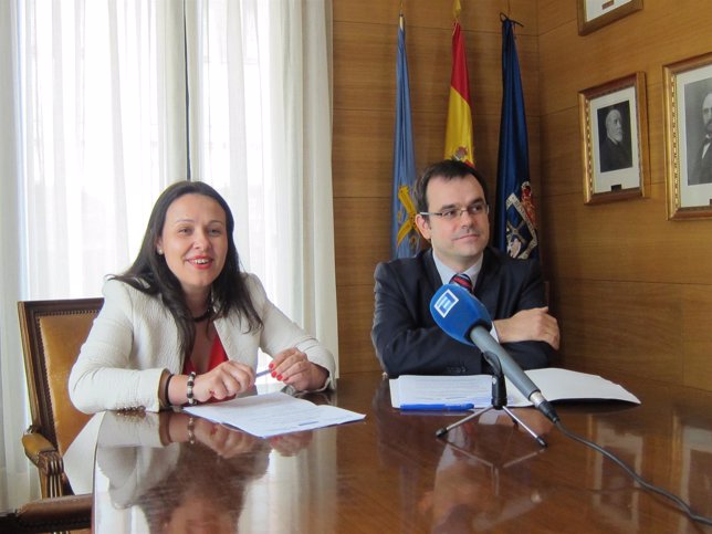 María Jesús MArtín y Gonzalo Olmos, Ilustre Colegio de Abogados de Oviedo