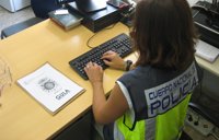 Detenidos por comprar con tarjetas de crédito ajenas cupones de descuentos