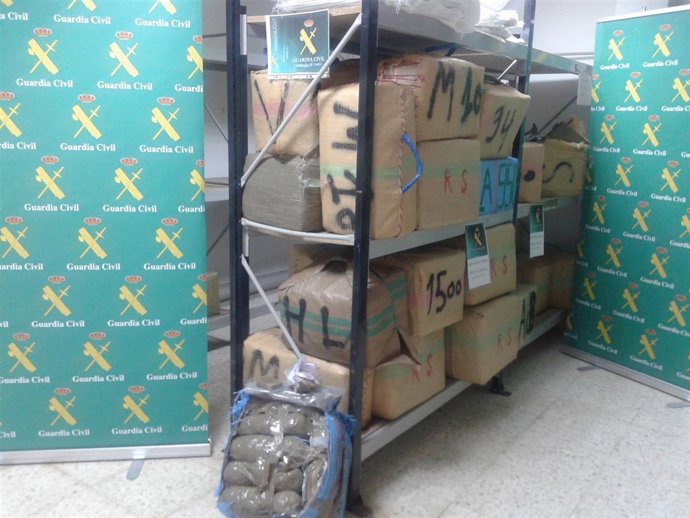 Guardia Civil interviene más de 1,2 toneladas de hachís en el Campo de Gibraltar