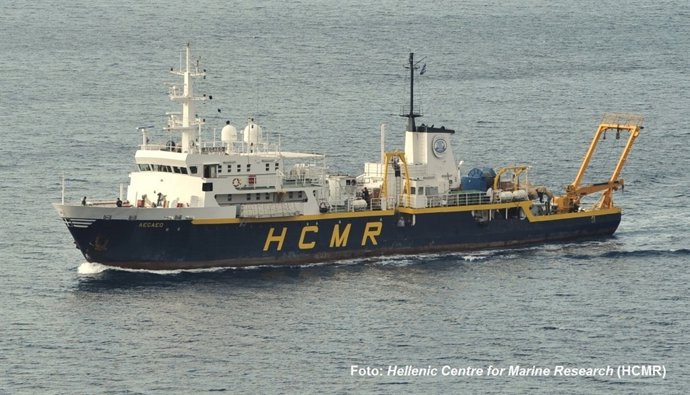 Buque griego de investigación científica AEGAEO