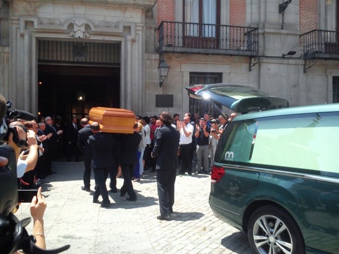 Llegada de los restos mortales de Pedro Zerolo