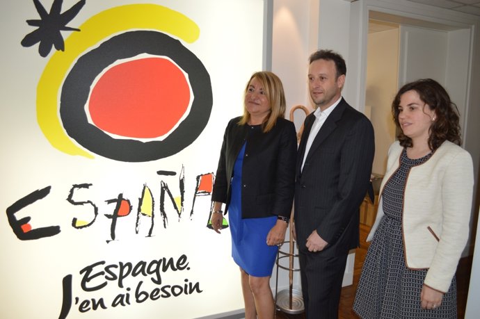 Antonia Moro, en reuniones en París.