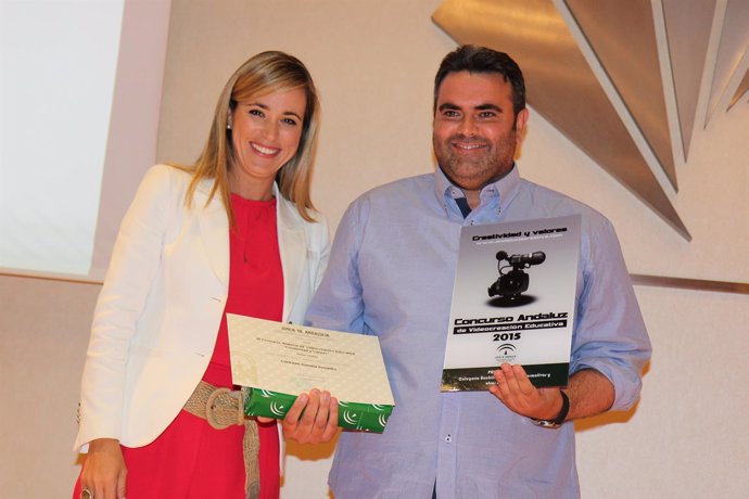 La delegada de Educación Patricia Alba premios Concurso Andaluz de Videocreación