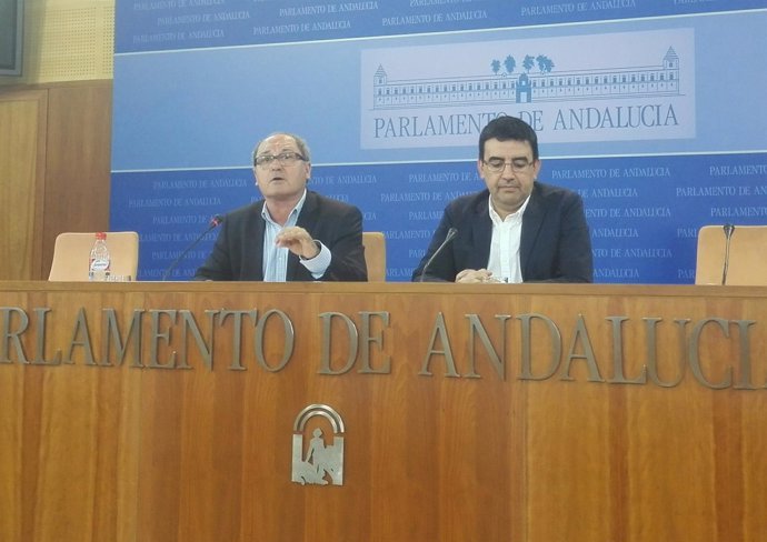 Juan Cornejo y Mario Jiménez, hoy en rueda de prensa