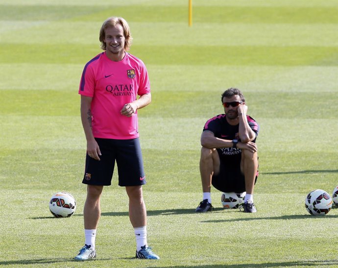 FC Barcelona Luis Enrique Ivan Rakitic entrenamiento