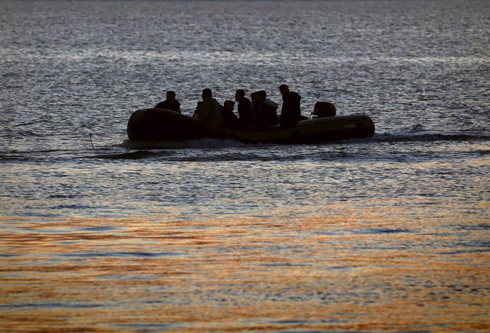 Una patera de refugiados sirios llegan a las islas griegas