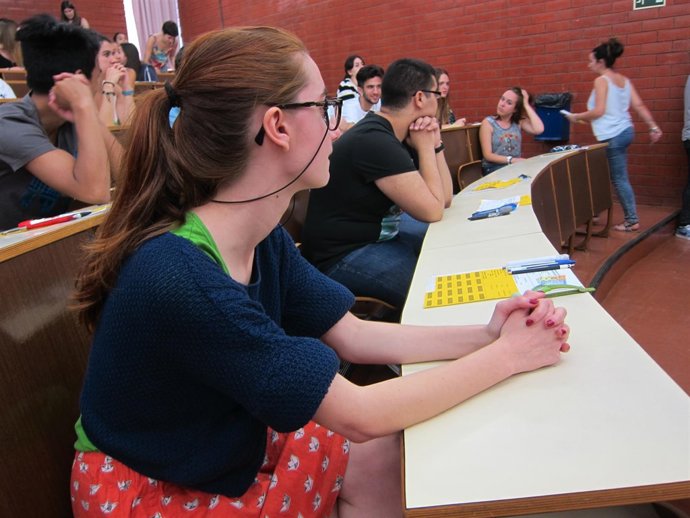 Selectividad 2015. Alumnos, estudiantes, facultad de Biología, PAU