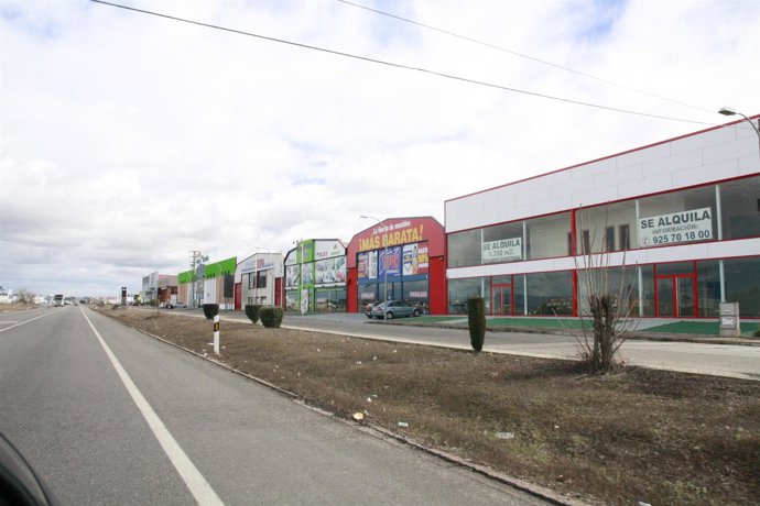 Polígono Industrial, Naves