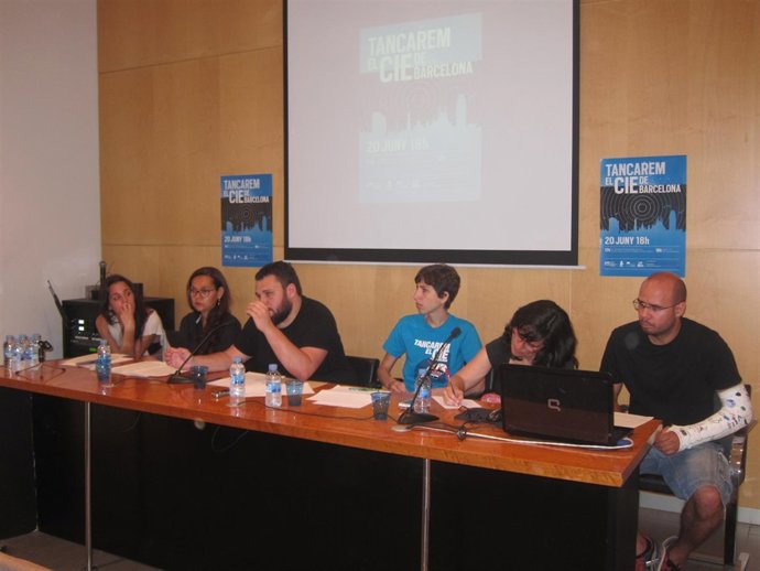 Rueda de prensa de la Fundació Migra Studium, Tanquem els Cies y  SOS Racisme (C