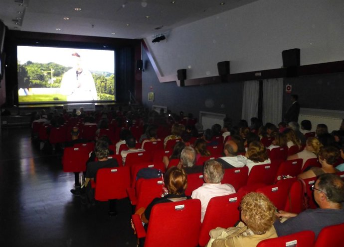 Proyección en el acto de clausura de la campaña