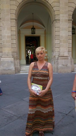 Rosario F.P. Acude al Ayuntamiento.