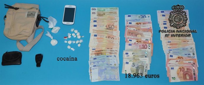 Drogas y dinero incautado