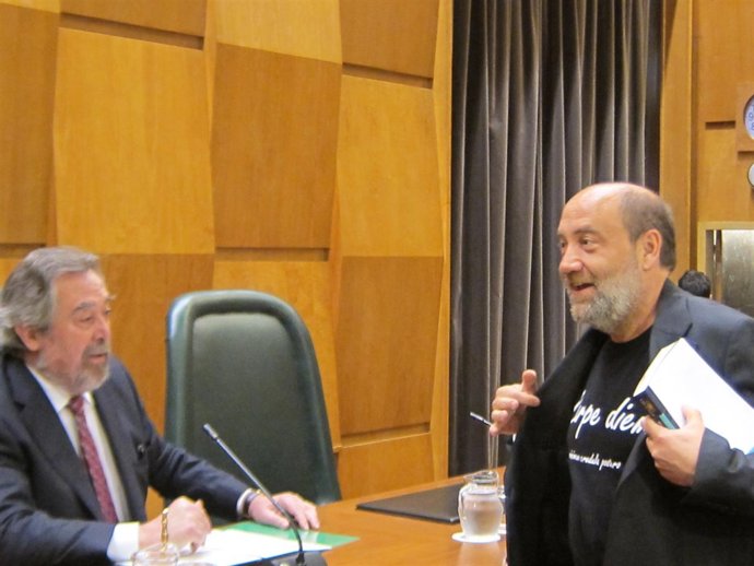 José Manuel Alonso (IU), junto a Belloch