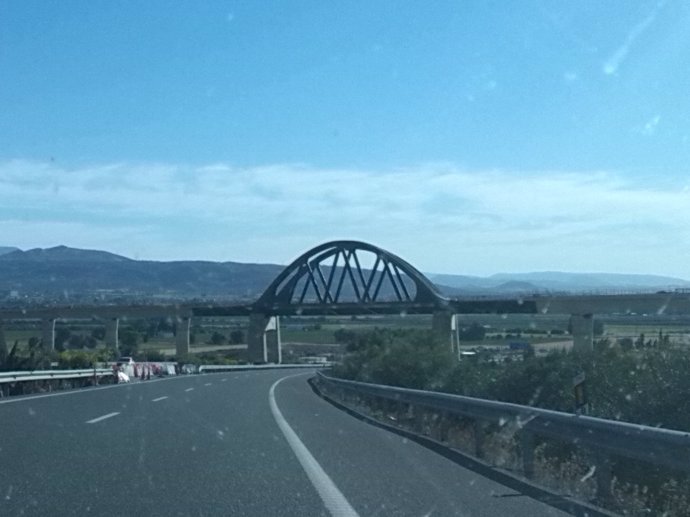 Viaducto de la lína de AVE Antequera-Granada sobre río Guadalhorce