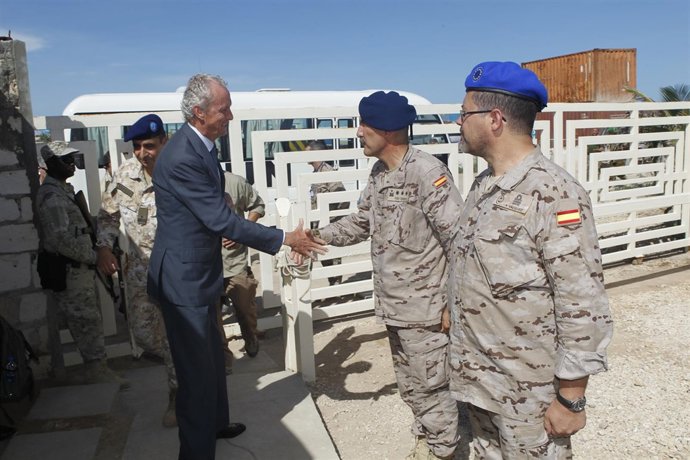 Visita de Pedro Morenés a Somalia