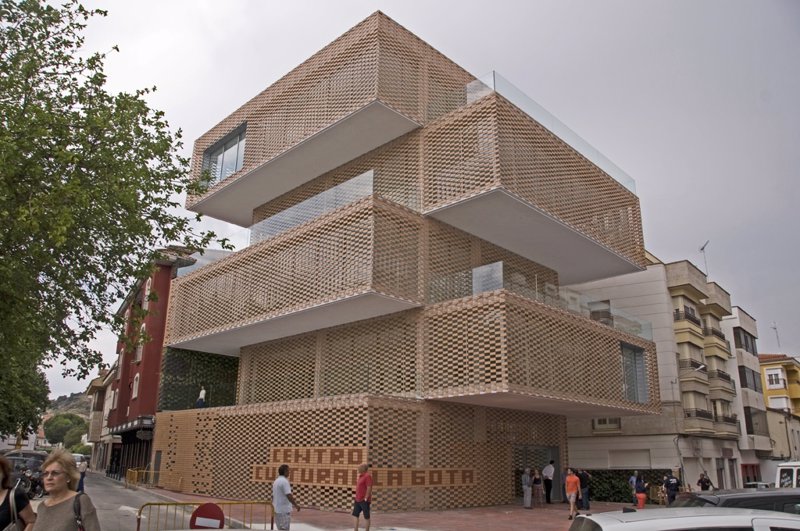 Inaugurado el centro cultural 'La Gota' de Navalmoral de ...