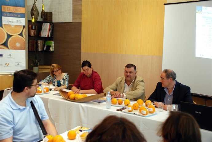Zurera (centro), entre Ruiz Almenara y Celia Jiménez, en la Cata de la Naranja