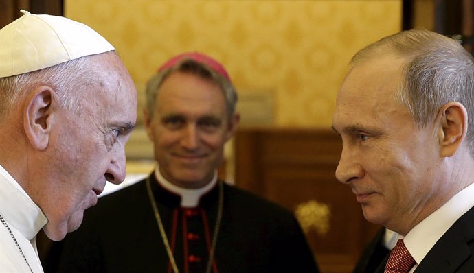 El Papa recibe al presidente ruso, Vladimir Putin, en el Vaticano