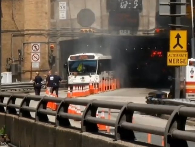 31 heridos en accidente en el túnel Lincoln de Nueva York