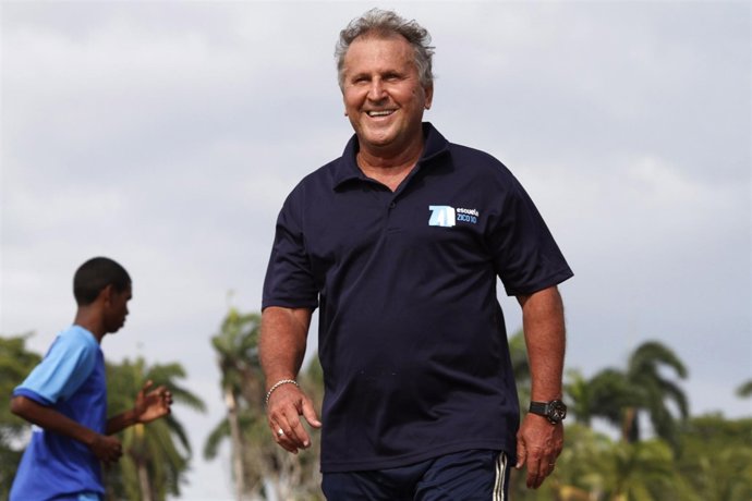 Arthur Antunes Coimbra, Zico