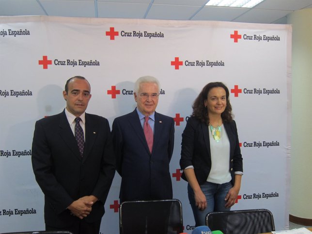Santos, Varela y Fernández presenta en balance 2014 de Cruz Roja CyL