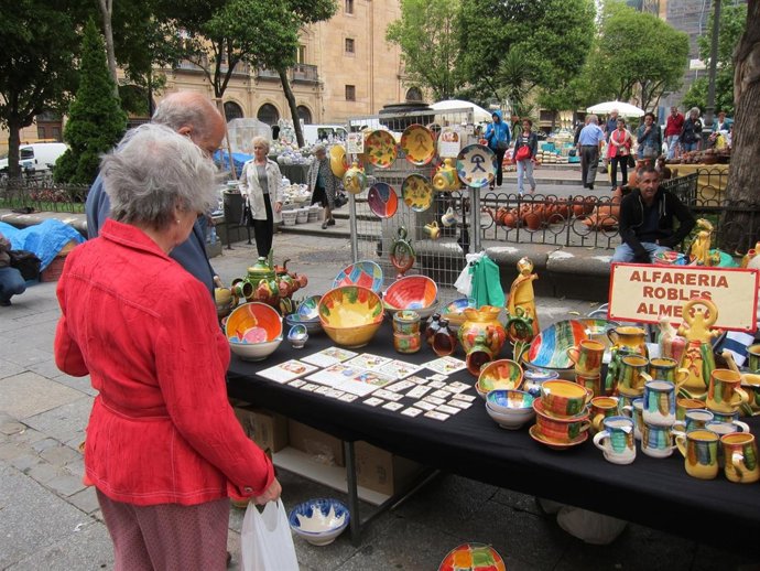 XL Feria de Artesanía en la Plaza de los Bandos de Salamanca.