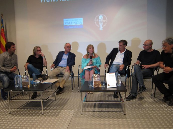 Los premiados han sido presentados en una charla en el sótano del MuVIM