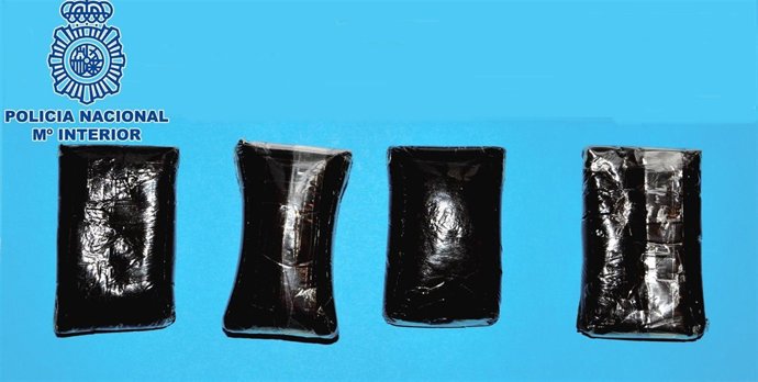 Nota De Prensa:"La Policía Nacional Detiene En Maspalomas A Dos Personas Por Trá