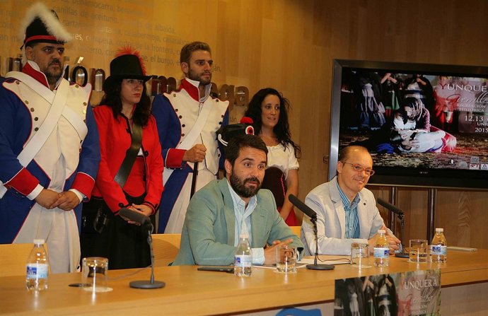 Jacobo Florido y José Antonio Vízquez, presentación de 'Yunquera Guerrillera'