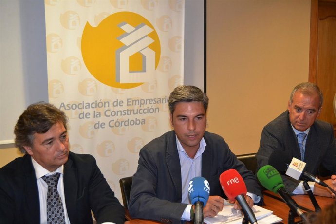 Lorite (centro), entre Carmona y Jiménez