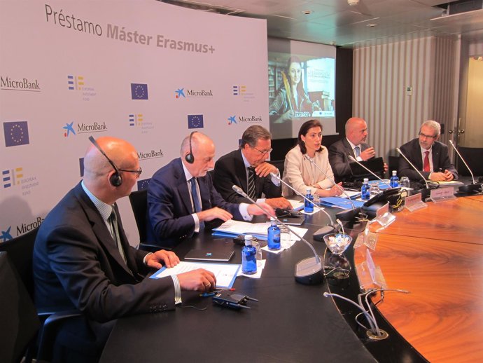 Presentación del programa de microcréditos de 30 millones para estudiar másters