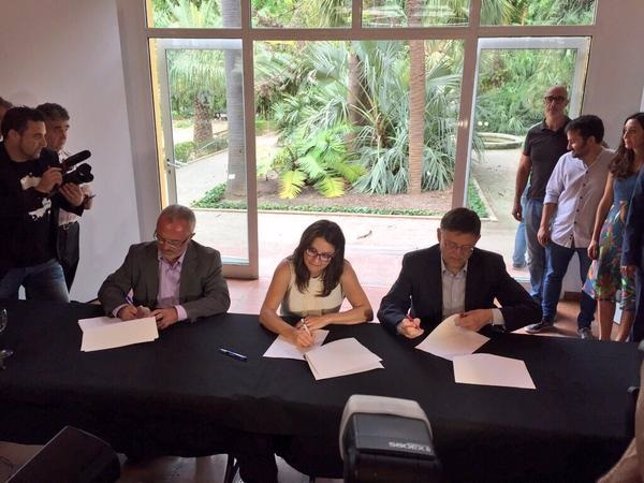 PSPV, Compromís y Podemos firman el 'Acord del Botánic'