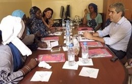 El conseller F.Homs visita la asociación Femmes Juristes de Senegal