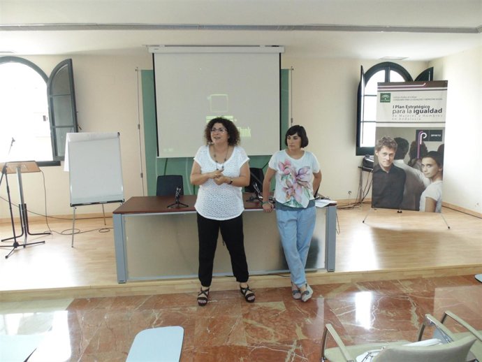 Organizan un taller destinado a adolescentes víctimas de violencia de género. 