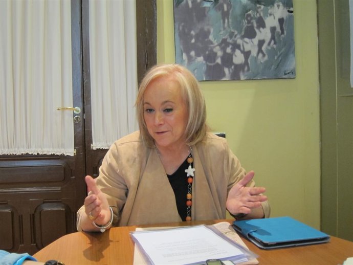 Mercedes Fernández.