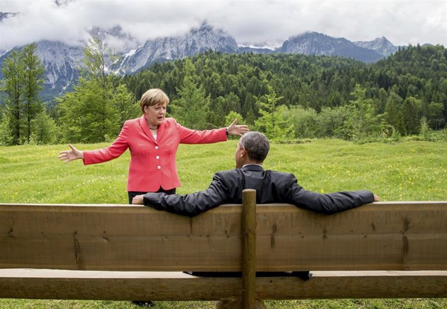 Merkel habla con Obama en la cumbre del G7