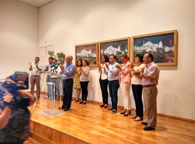 Martín Serón comparece medios de comunicación