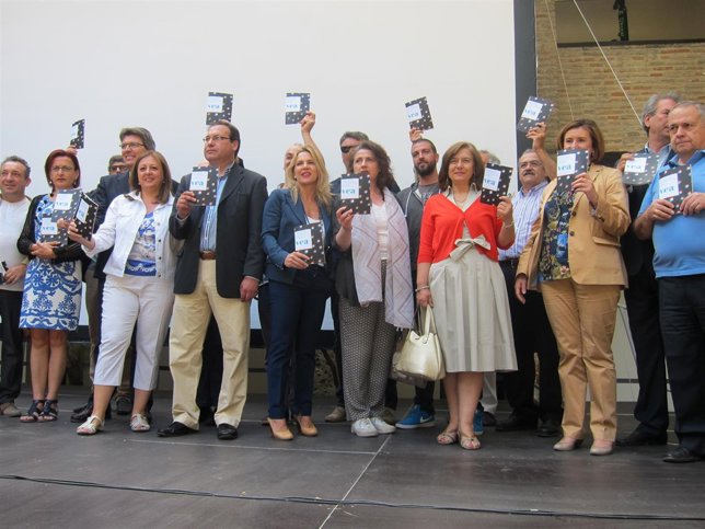 Presentación del programa de actividades en el Corral del Carbón.