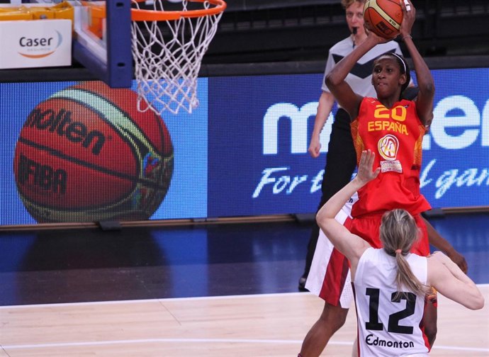 Astou Ndour con la selección española
