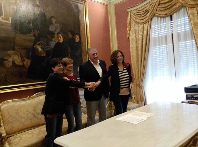 Firma del acuerdo.