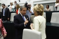 Carmona traslada a la alcaldesa su “lealtad vigilante”