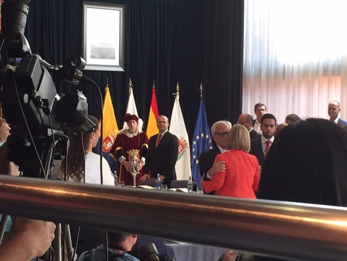 Augusto Hidalgo durante su toma de posesión como alcalde de Las Palmas de GC