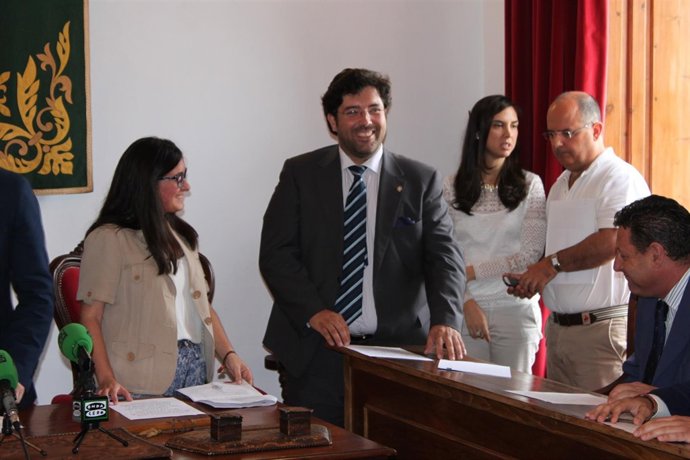 Antonio Miguel Enamorado toma posesión como alcalde de Lora del Río