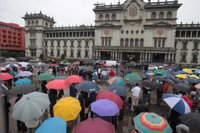 Fieles guatemaltecos se reúnen para pedir a Dios que acabe con la corrupción