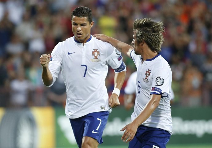 Cristiano Ronaldo y Coentrao en el triunfo de Portugal