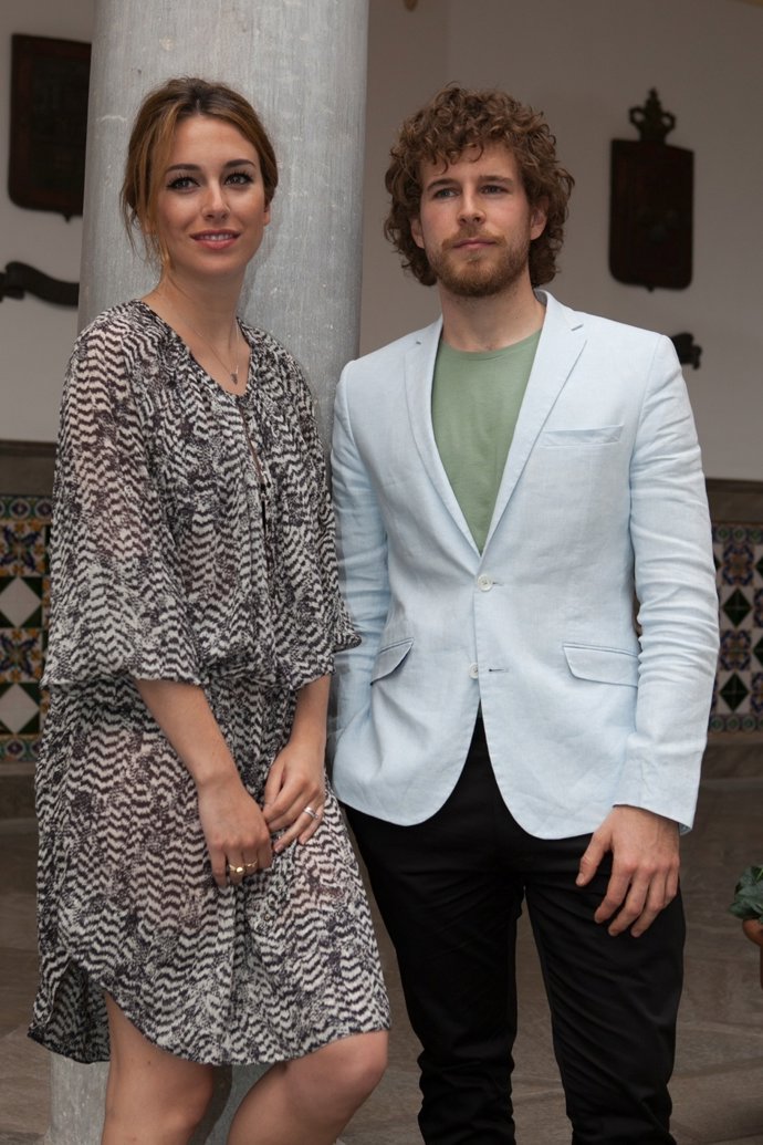 Blanca Suárez y Álvaro Cervantes, protagonistas de la nueva serie de TVE