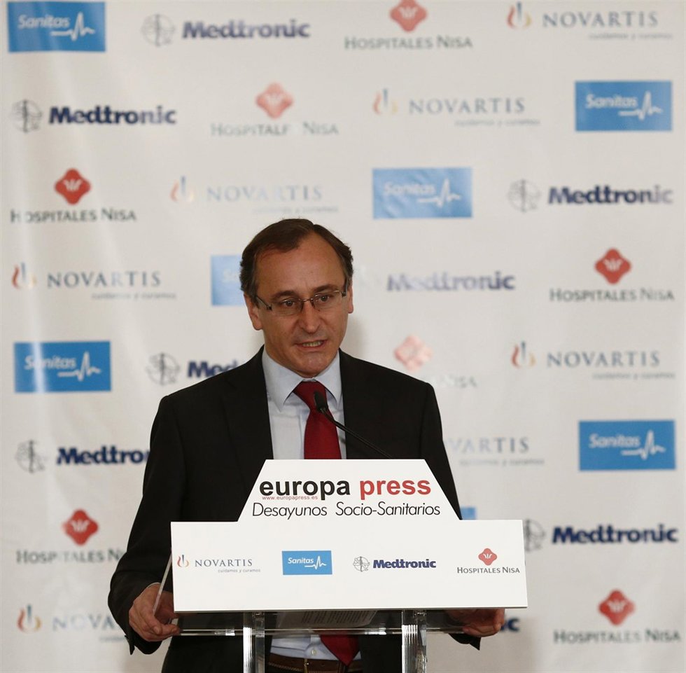 El ministro de Sanidad, Alfonso Alonso, en los Desayunos de Europa Press